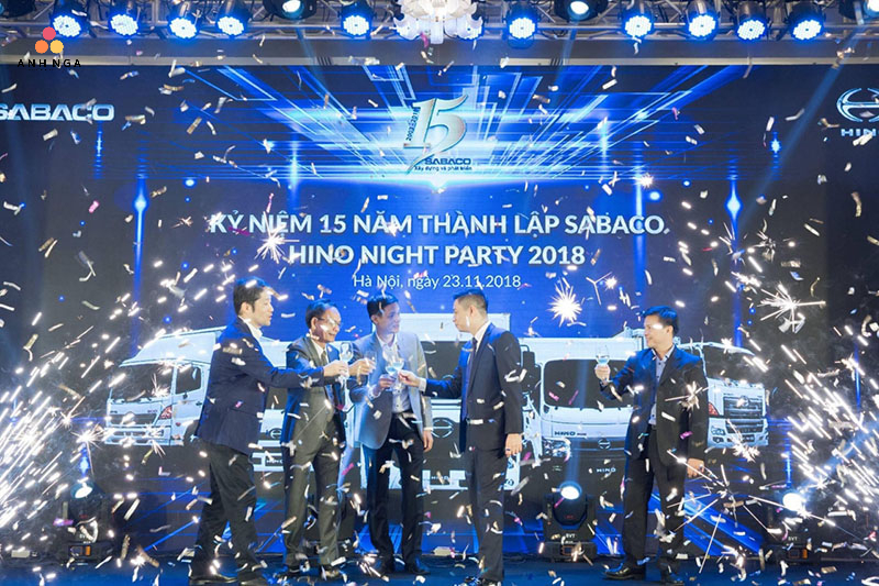 Lựa chọn địa điểm và sắp xếp nhân sự cho sự kiện