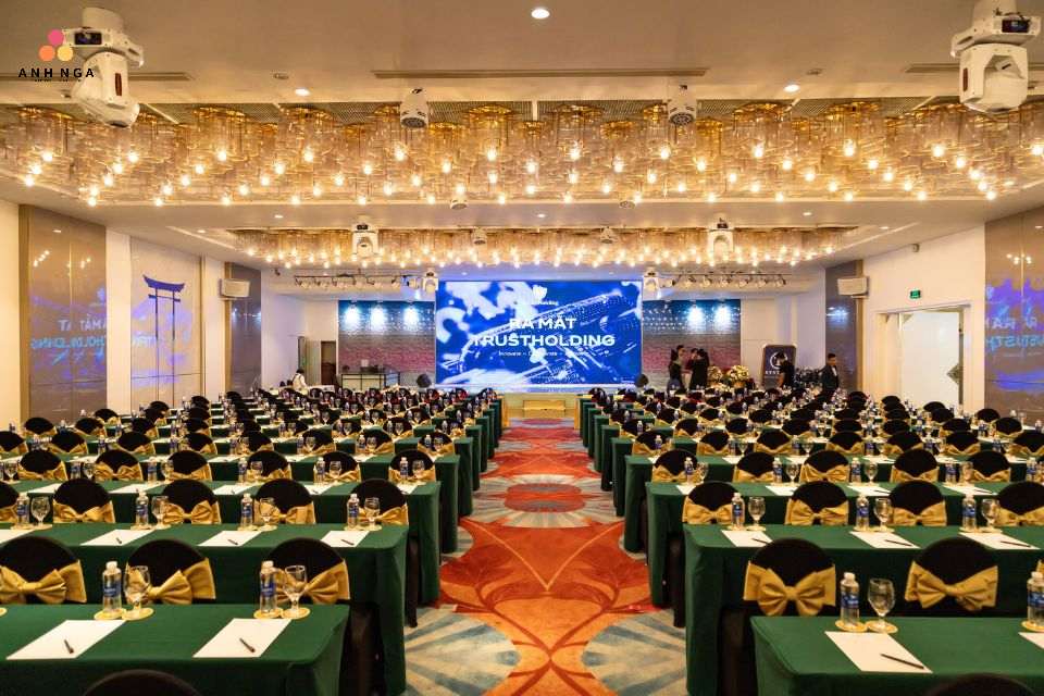 Hội nghị khách hàng là hoạt động do doanh nghiệp tổ chức nhằm xây dựng quan hệ bền chặt với khách hàng
