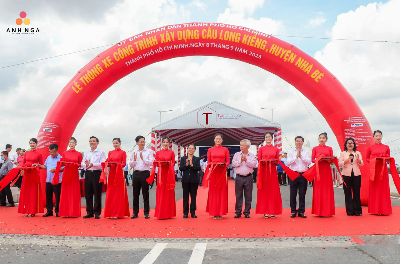 Cổng hơi dạng vòm được nhiều khách hàng ưa chuộng