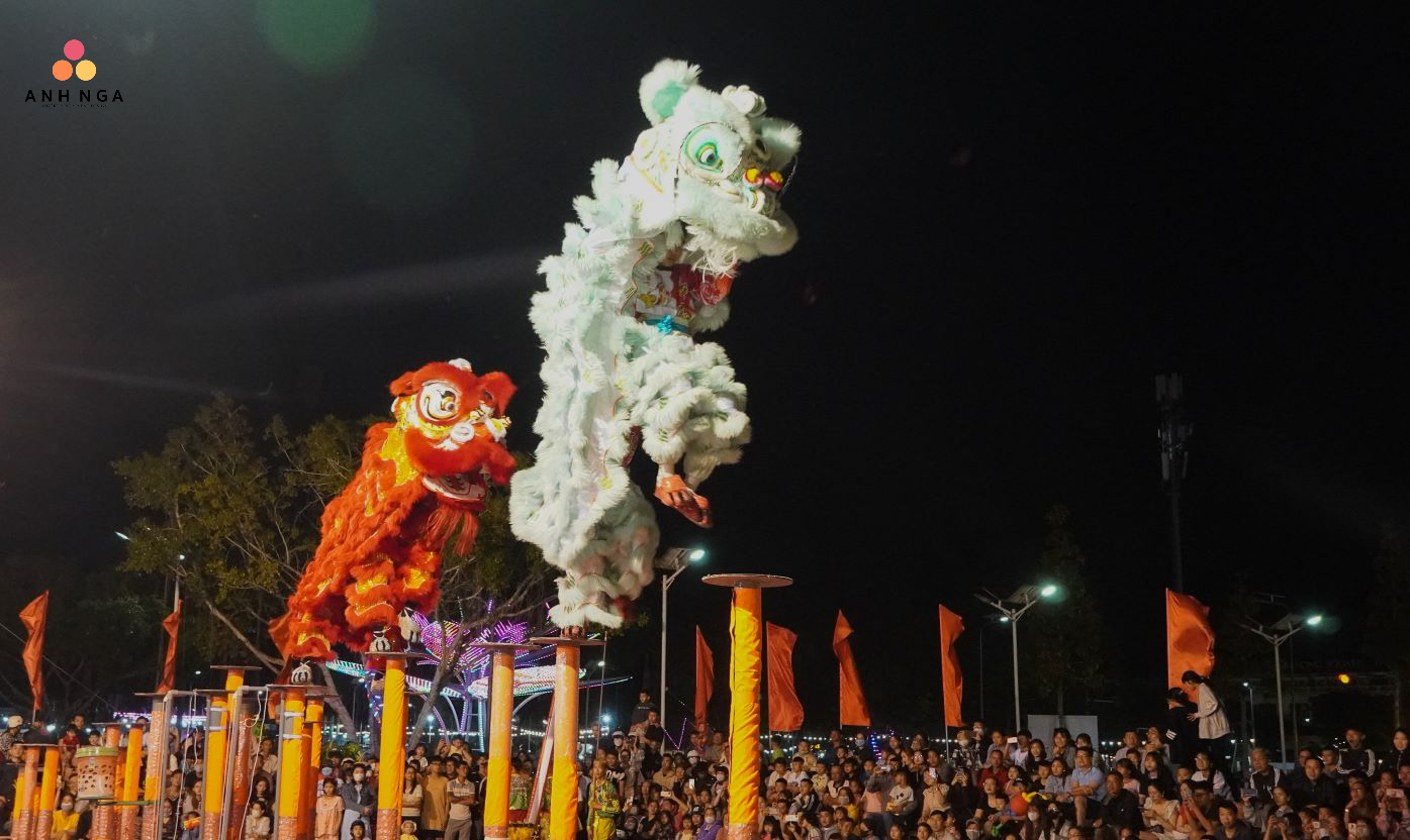 Báo giá dịch vụ múa lân trống, lân leo cột