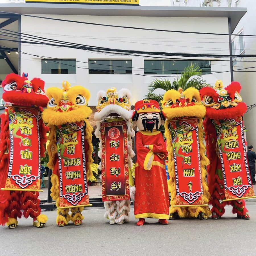 cho-thue-mua-lan-khai-truong-9