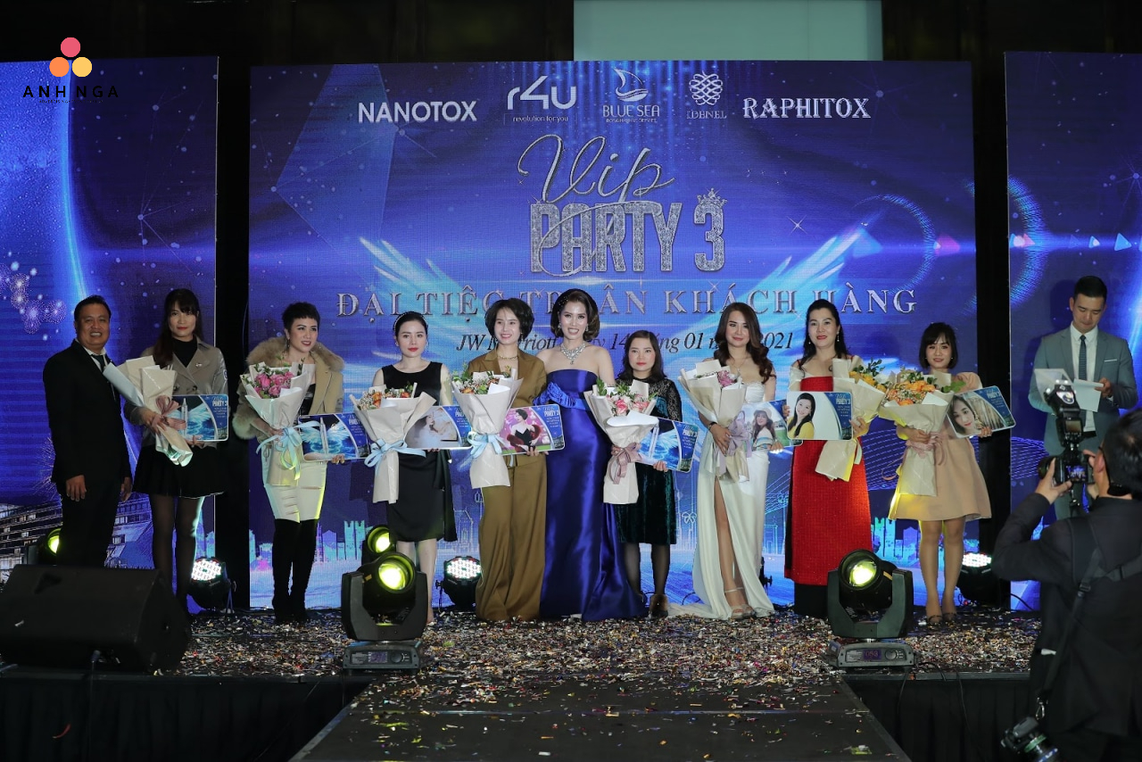Tổ chức tiệc tri ân khách hàng